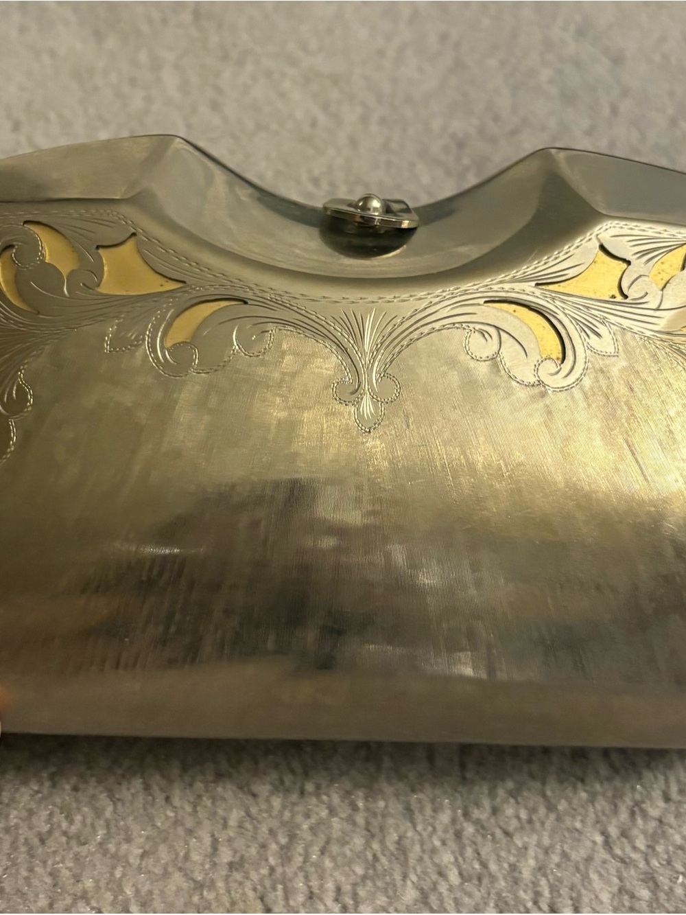 Vintage Le-Ann Silver-Tone Metallic Clam Shell Clutch/Crossbody Bag